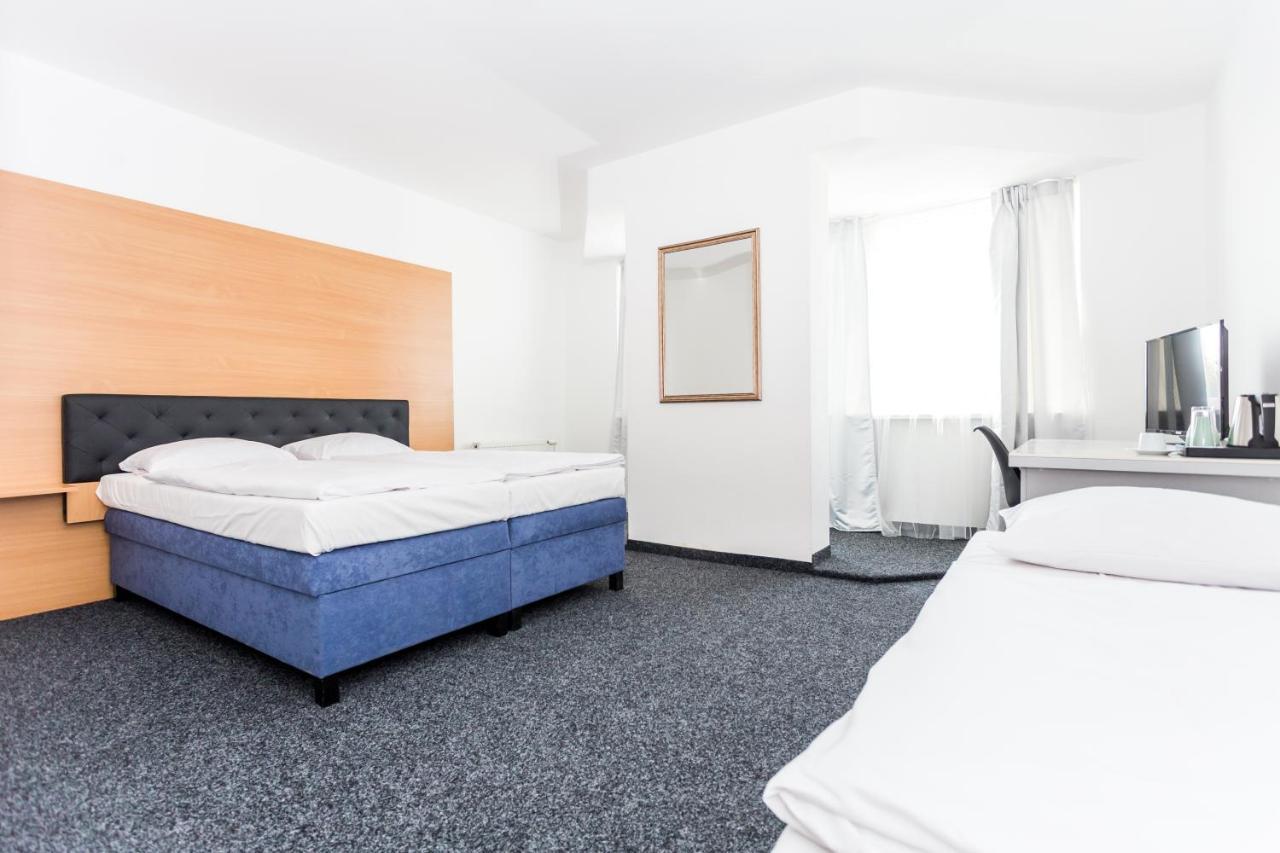 Hotel Joker Obrnice Экстерьер фото