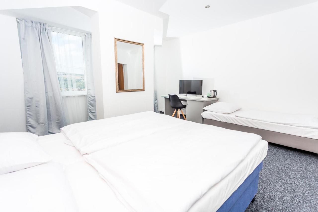 Hotel Joker Obrnice Экстерьер фото
